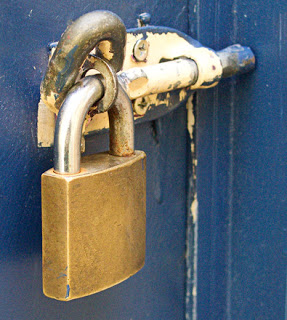 padlock different angle 1472741