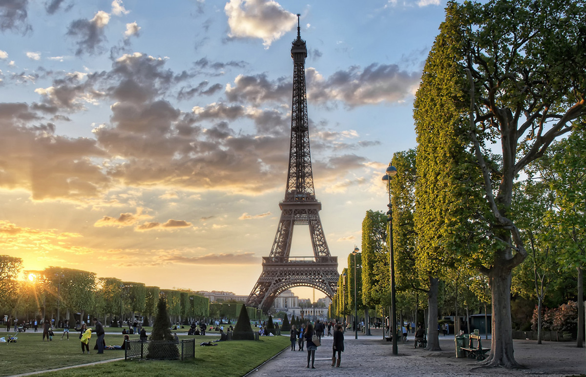 La Tour Eiffel forse il simbolo piu rappresentativo di Parigi e della Francia